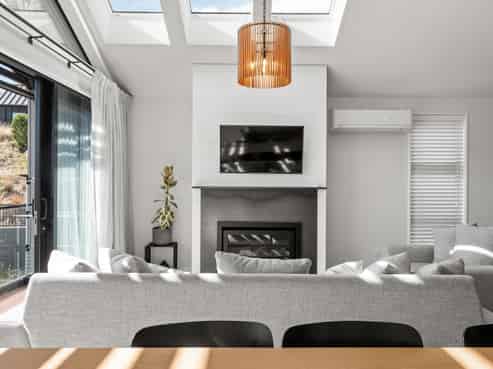 2 Eichardt Place, Jacks Point
