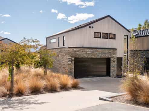 2 Eichardt Place, Jacks Point