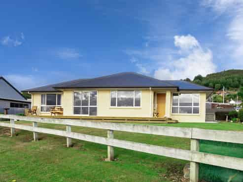 4 Gregory Street, Bluff