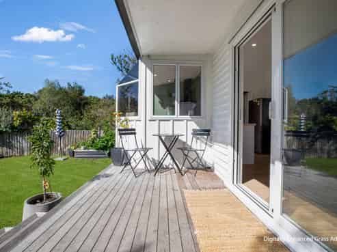 14 Queens Avenue, Waikuku Beach