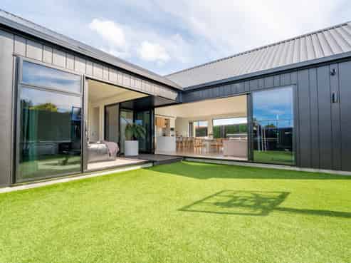 48 Meadowstone Street, Gleniti