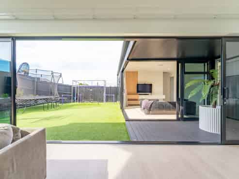 48 Meadowstone Street, Gleniti