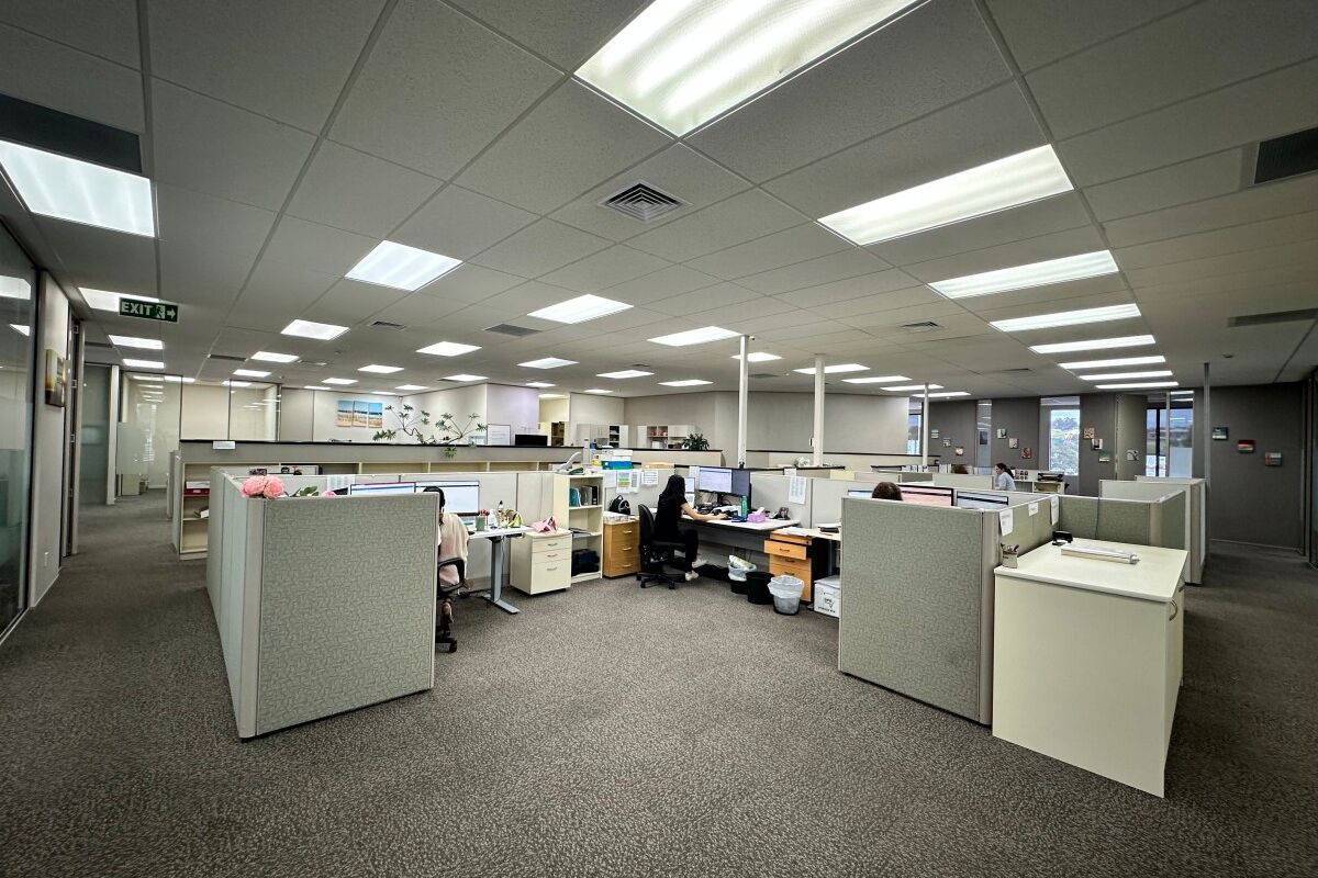 High Quality Office in Great Location - Veduta 6