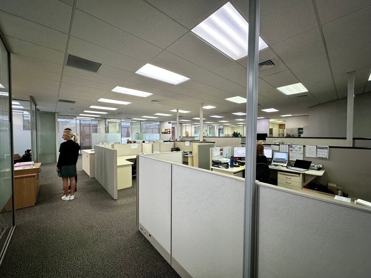 High Quality Office in Great Location - Vista 4