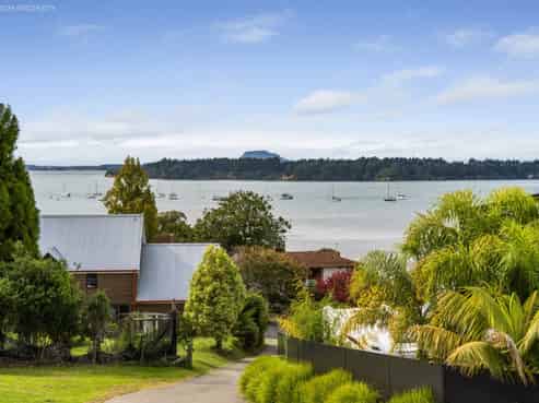 8D Tinopai Drive, Omokoroa