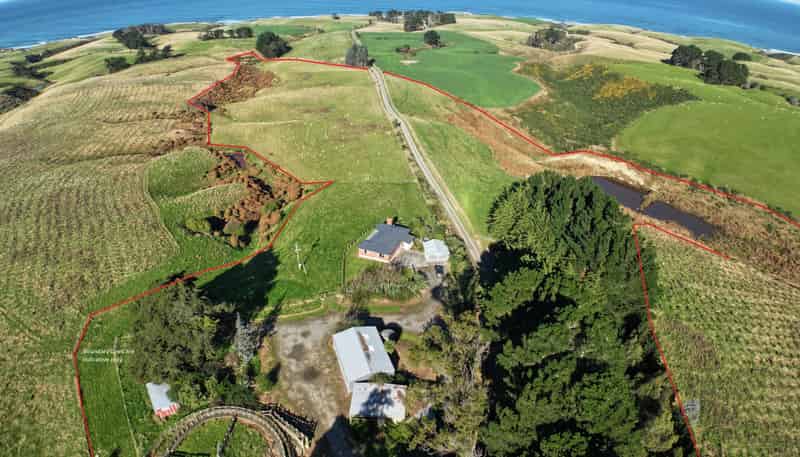 111 Quoin Point Road, Akatore