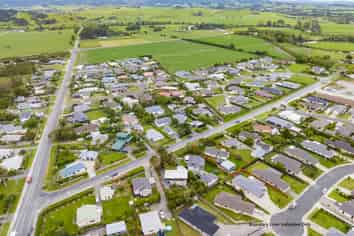 10 Ferry Road, Waipu