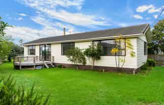 10 Ferry Road, Waipu