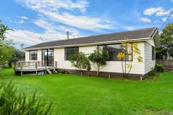 10 Ferry Road, Waipu