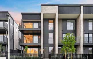 11 Riukiuta Avenue, Three Kings