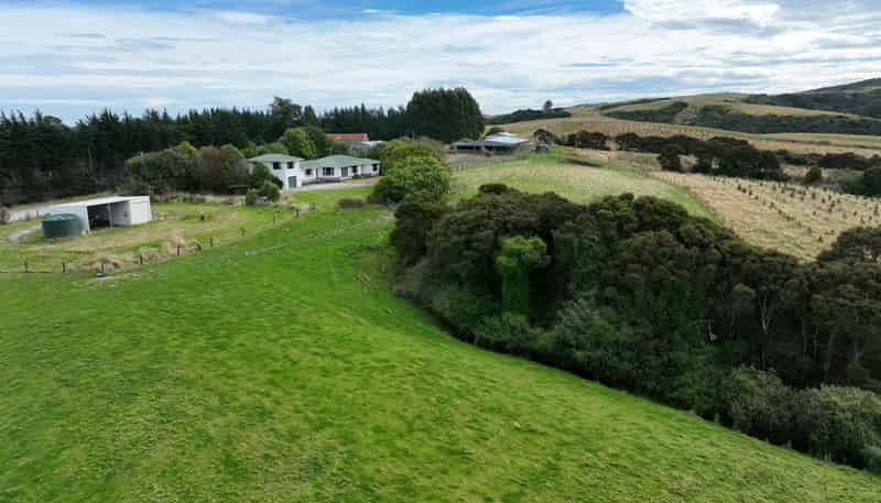 1520 Akatore Road, Akatore