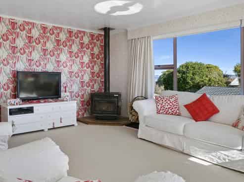 63 Birch Street, Hilltop