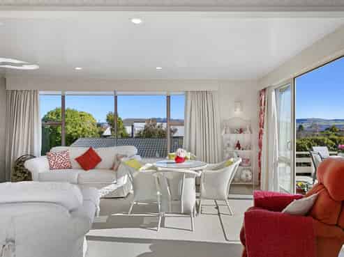 63 Birch Street, Hilltop