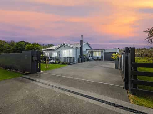84 Shaw Road, Oratia