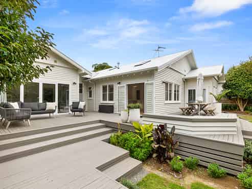 66 Paynters Avenue, Strandon