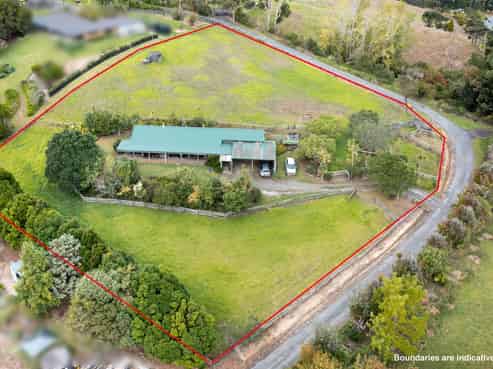 83 Pipitiwai Drive, Helensville