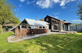 8 Greenwich Street, Waihola