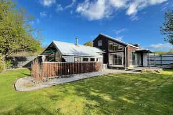 8 Greenwich Street, Waihola