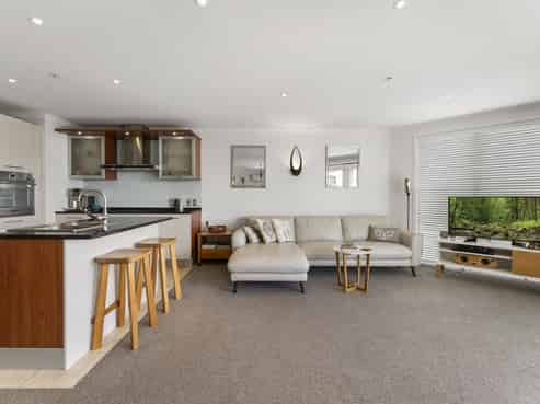 210/136 Marine Parade, Mount Maunganui