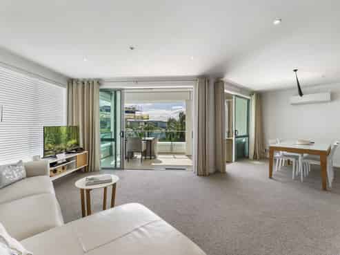 210/136 Marine Parade, Mount Maunganui