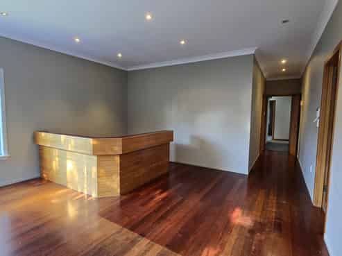 Commercial gem primed to bank, bowl or beautify!