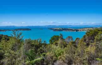 143 Cowes Bay Road, Waiheke Island