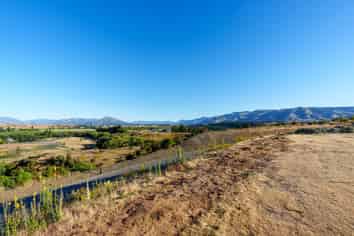 2 Jackson Rise, Luggate