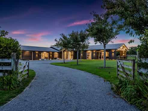 423 Cardiff Road, Stratford