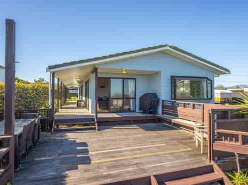 9 Moana Street, Otaki Beach
