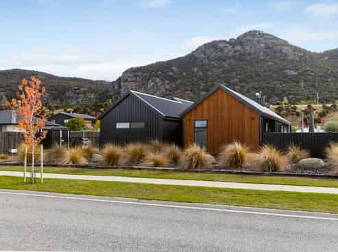 21 Warbler Lane, Albert Town