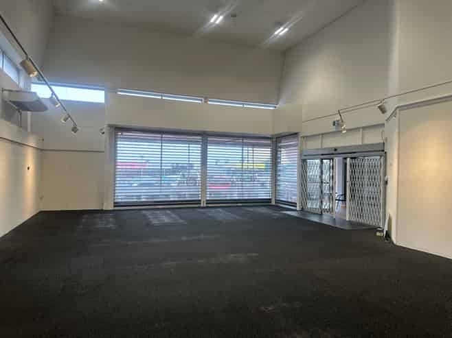 Spacious Retail With Good Exposure