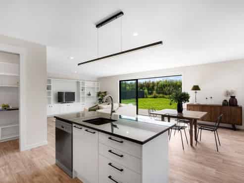 27 Arihi Crescent, Frimley