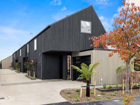 31A Allard Street, Edgeware