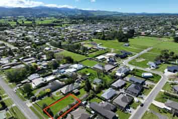 35 Hilton Road, Carterton