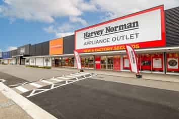 Northlink - Highly Sought After Large Format 