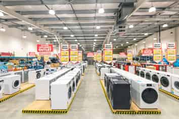 Northlink - Highly Sought After Large Format 