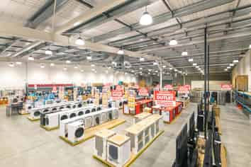 Northlink - Highly Sought After Large Format 