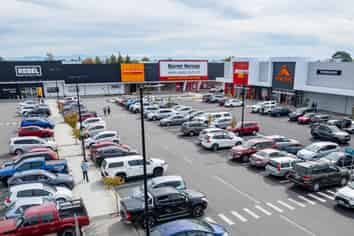 Northlink - Highly Sought After Large Format 