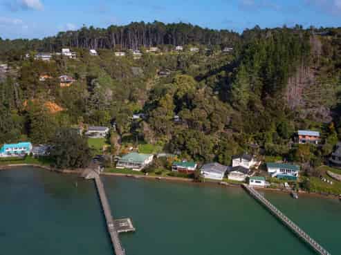 10 Wilson Avenue, Kawau Island