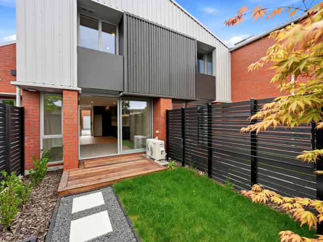 2/139 St Albans Street, Saint Albans