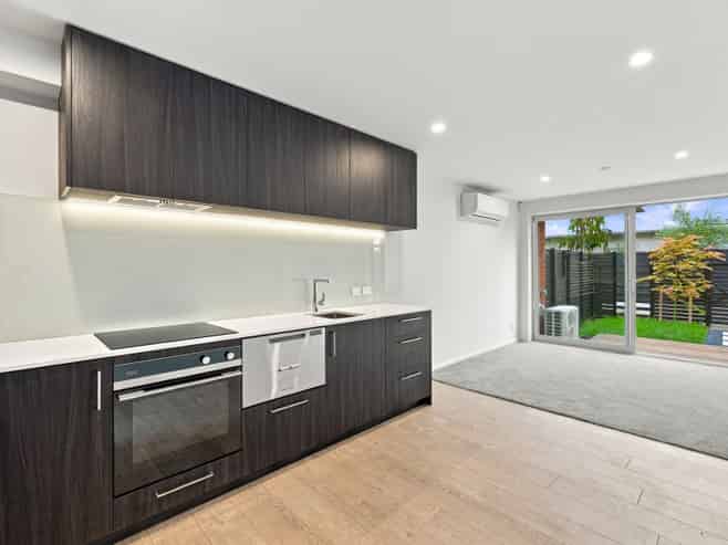 2/139 St Albans Street, Saint Albans