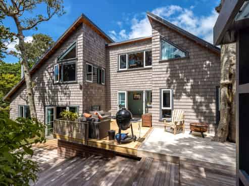 50A Bay Road, Ostend