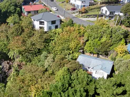 8 Castle Crescent, Stokes Valley