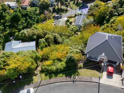 8 Castle Crescent, Stokes Valley