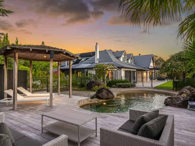 6 Emily Lane, Greenhithe