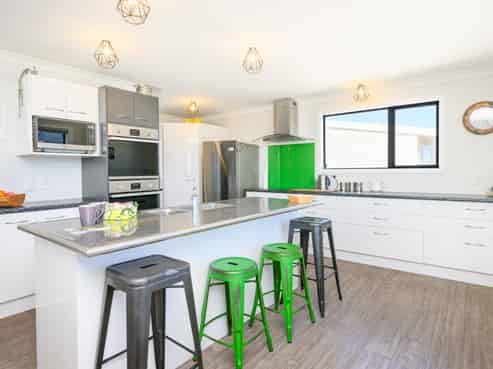 17 Marine Parade, Foxton Beach