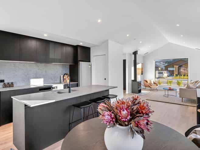 111, 113 Wooing Tree Avenue, Cromwell