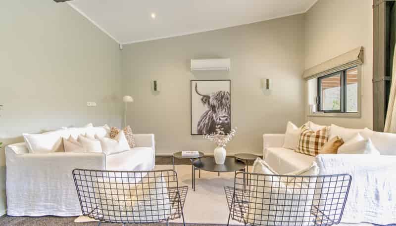116 Card Road, Tauhei