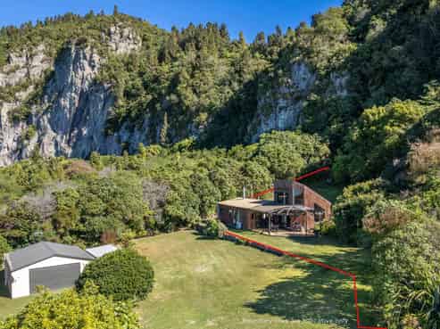 39 Hinekapi Terrace, Whareroa