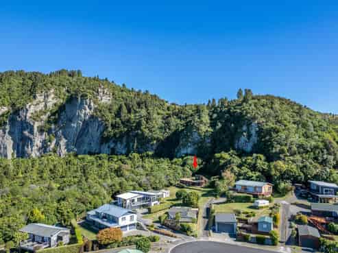 39 Hinekapi Terrace, Whareroa